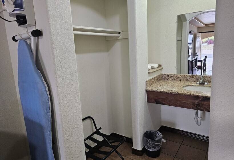 מוטל Carrizo Inn