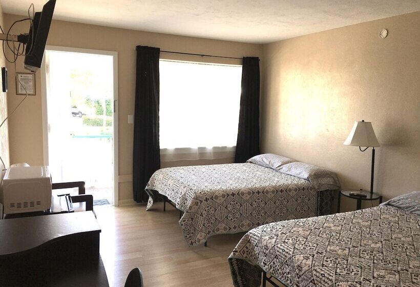 فندق على الطريق Cedar Inn