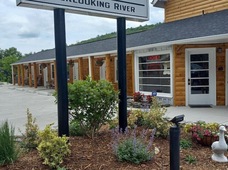 モーテル The Carter Lodge On The River