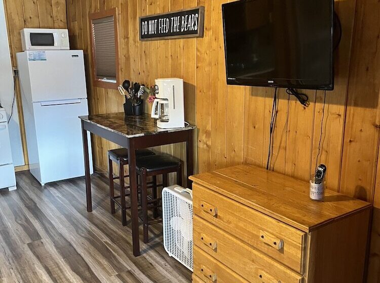 South Fork Lodge & Rv Park