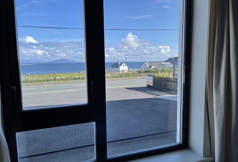 مبيت وإفطار Teach Cruachán Large Group Holiday Home