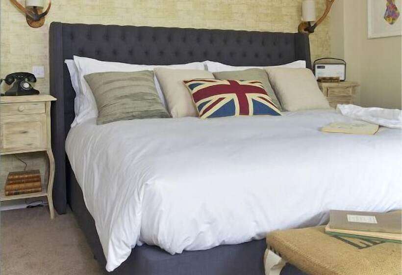 The Queen's Inn