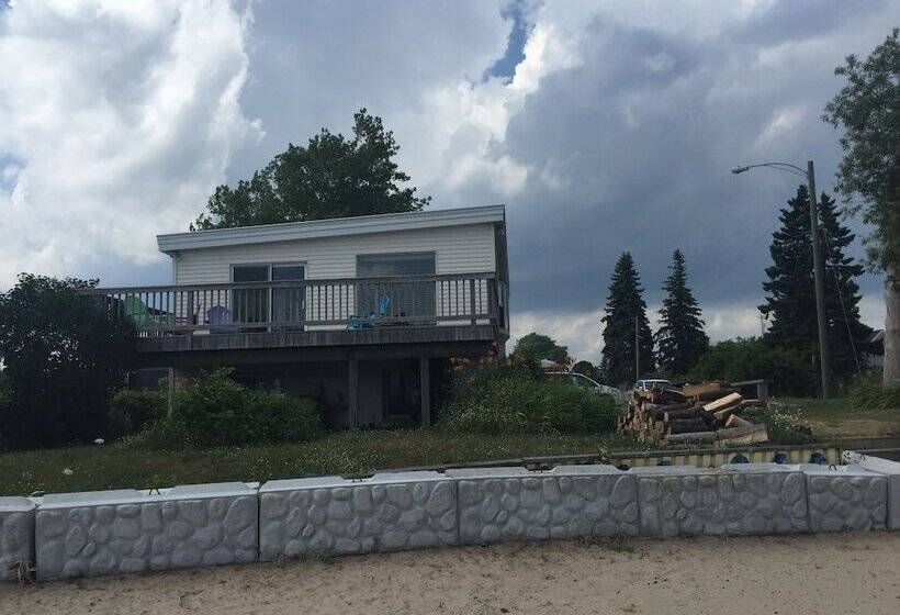 Waters Edge Motel