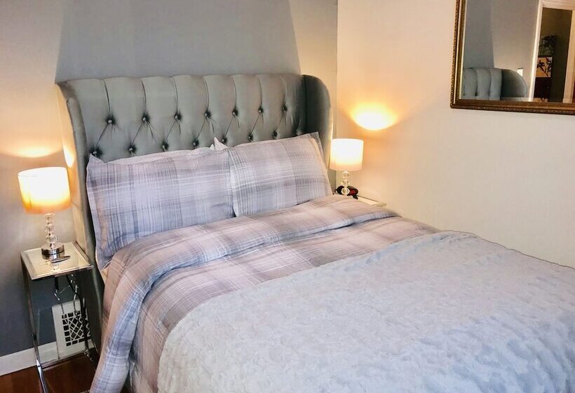 Bed and Breakfast The Findlay House