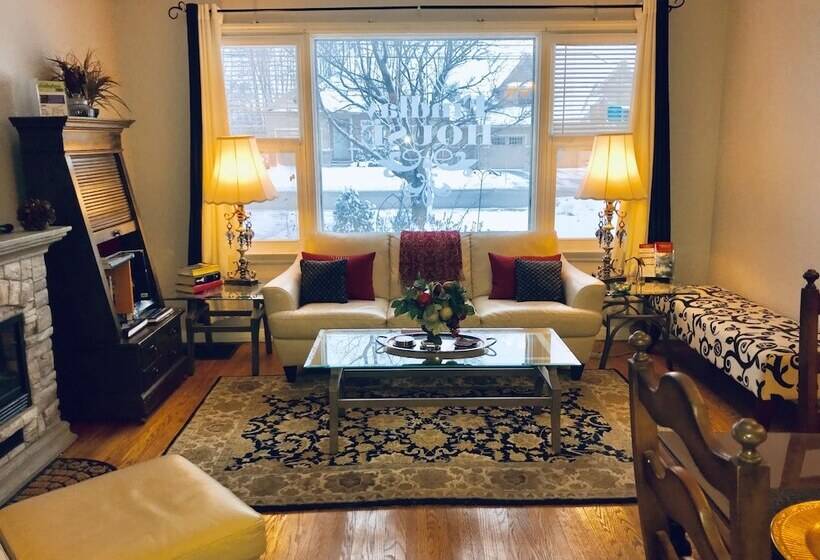 Bed and Breakfast The Findlay House