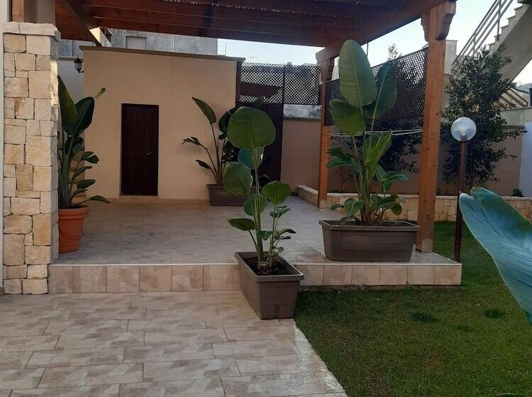 مسافرخانه B&b Sara