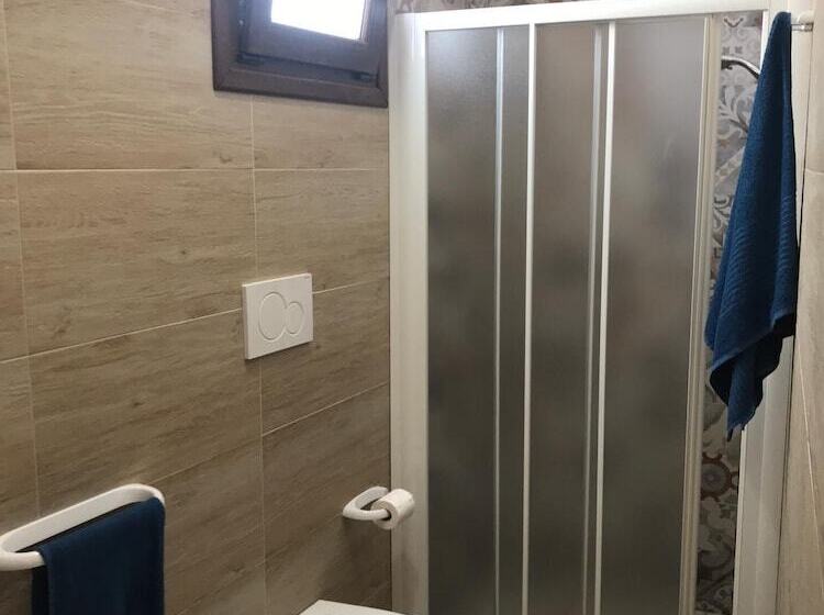 مسافرخانه B&b Sara