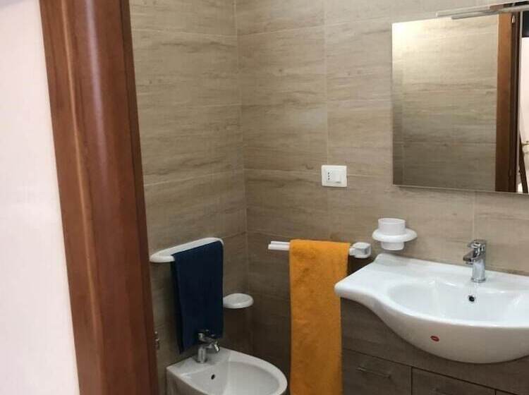 مسافرخانه B&b Sara