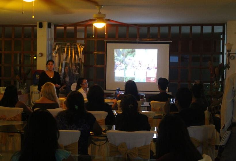 هتل Christian Resort