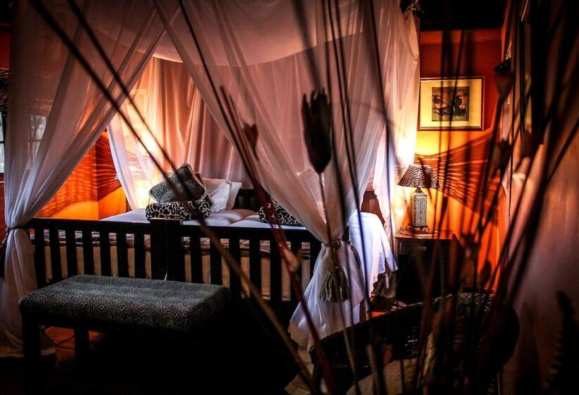 Отель Thula Thula Game Lodge