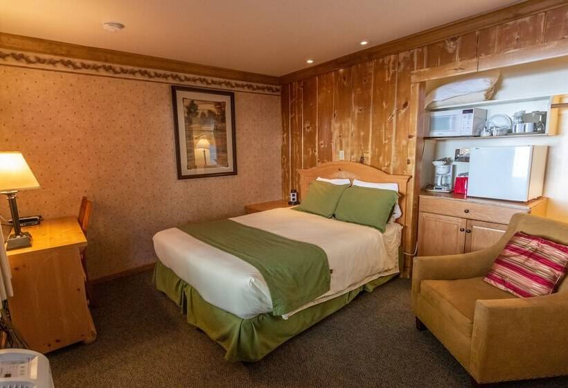 June Lake Motel