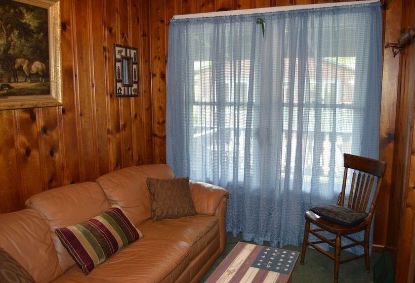 Moon River Cabins