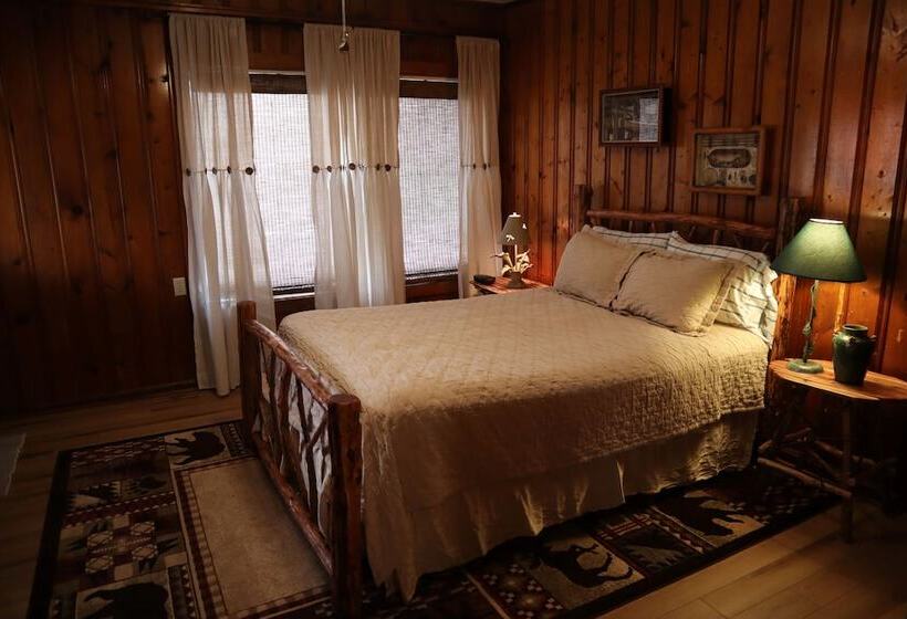 Moon River Cabins