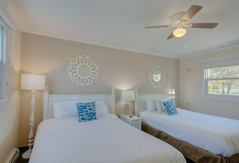 Sun  N  Sand Motel