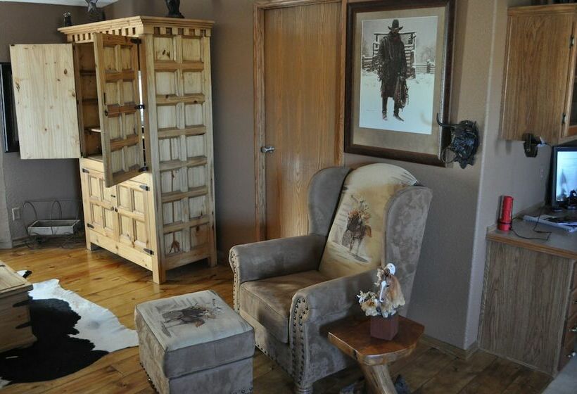 Trail Boss Cabin