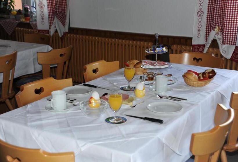 ベッドアンドブレックファースト Gasthaus Pension Fischerkeller