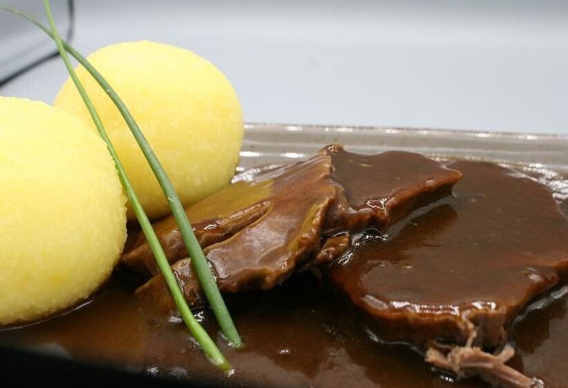 ホテル & Brauereigasthof Drei Kronen