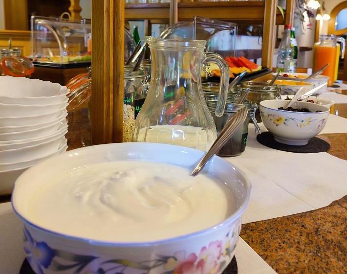 فندق Dernbachtal