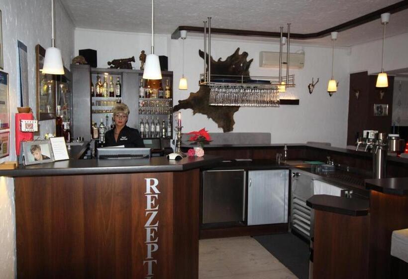فندق Restaurant Jägerhof