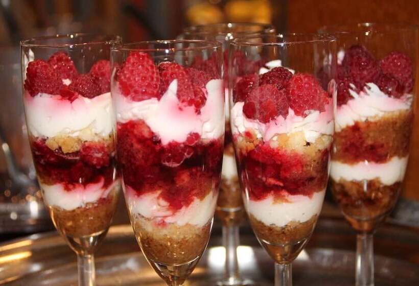 Отель Riesenjunior Hanau By Trip Inn