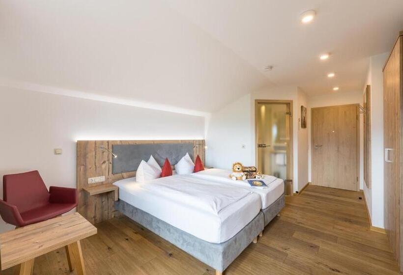 膳宿费 Familienhotel Löwen