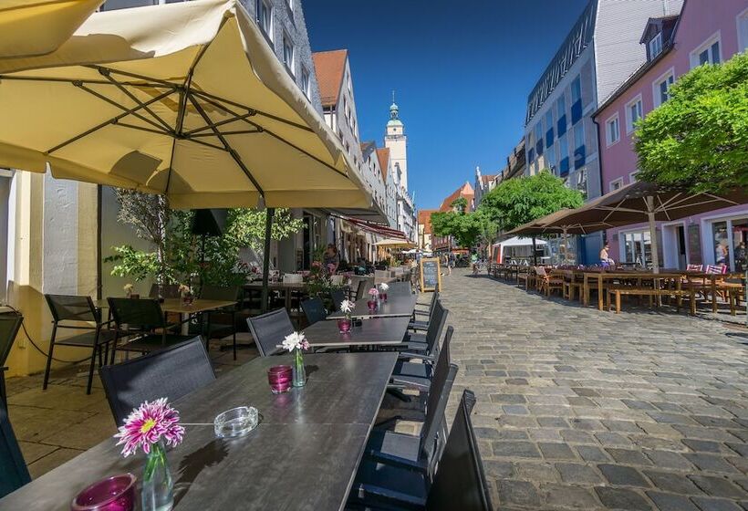 Block Hotel & Living