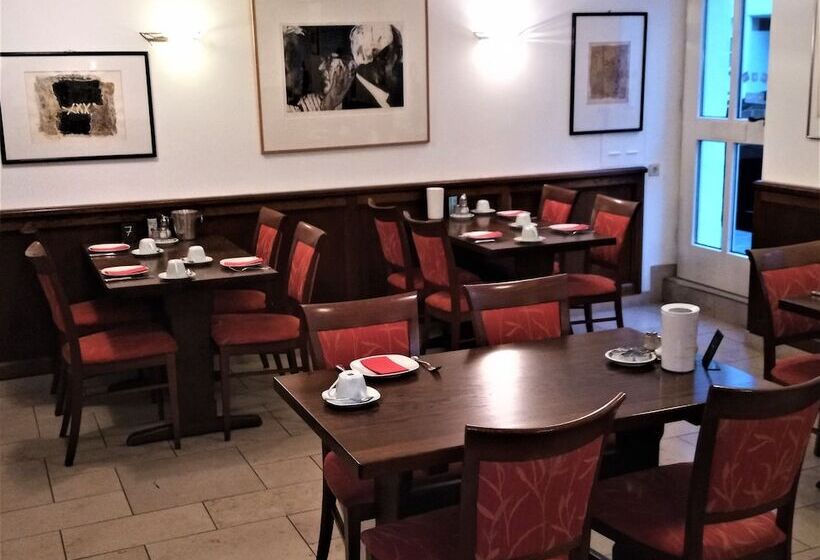 호텔 Garni  Am Ellinger Tor