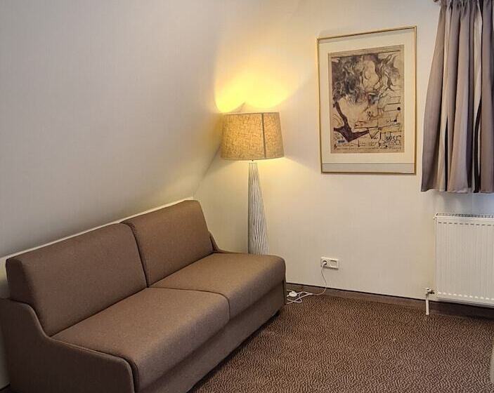 호텔 Garni  Am Ellinger Tor