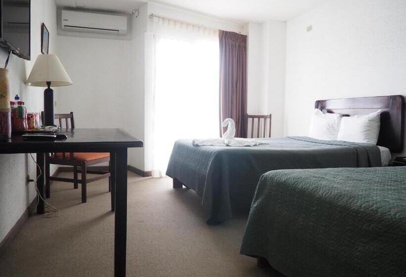 Nuevo Maragato Hotel & Hostel