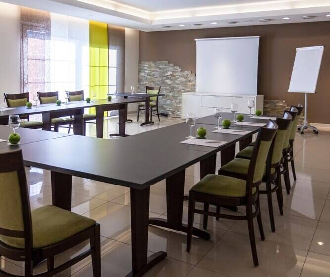 Пансион Die Krone Am Fluss   Landhotel Sindringen