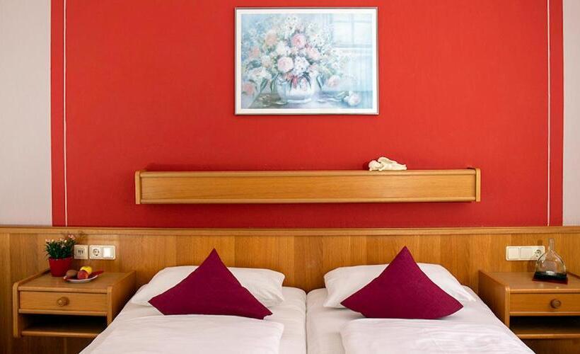 Пансион Garni Zum Hirschen