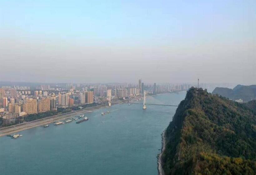 Hotel 7days Premium Yichang Yiling Branch