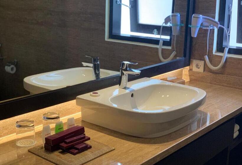 هتل Bali Sunshine Nusa Dua By Nakula