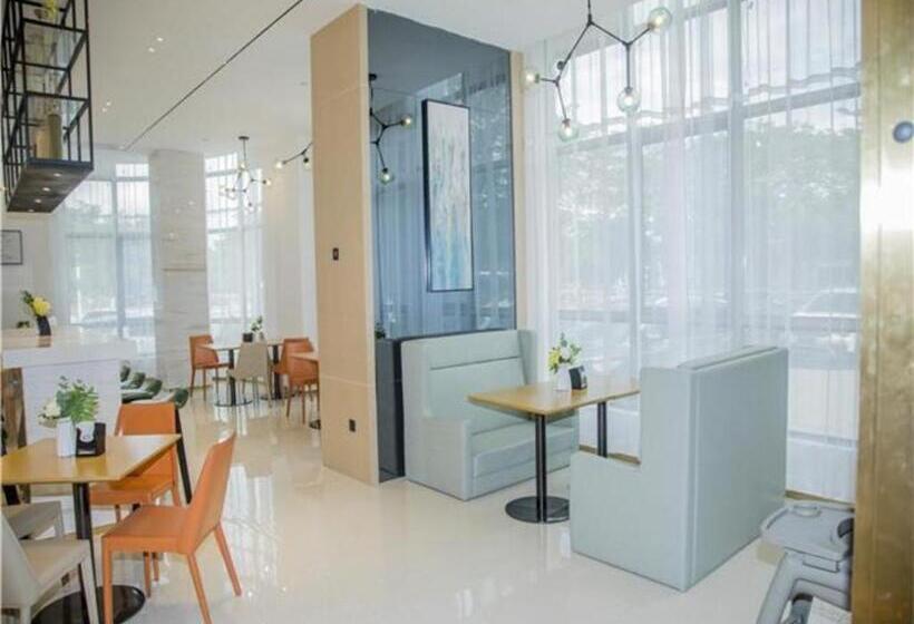 호텔 City Comfort Inn Wanning Wan'an Avenue High Speed Railway Station