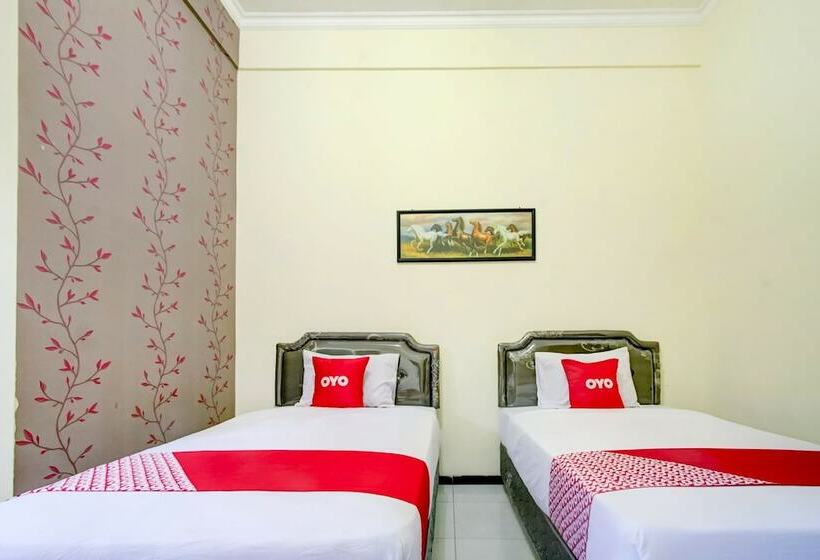 هتل Super Capital O 90151 Guest House 180