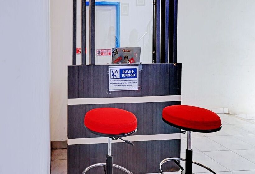 هتل Oyo 90260 Bumi Merpati Residence