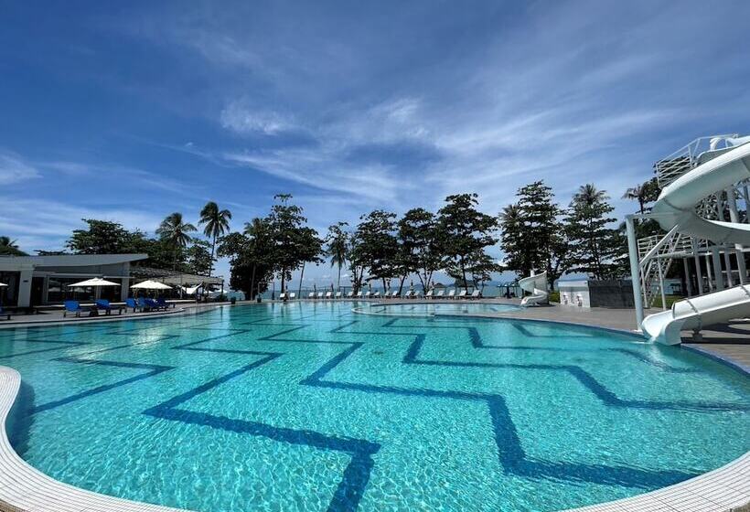 هتل Royal Yao Yai Island Beach Resort