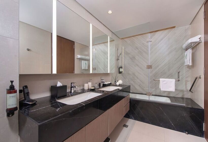 בית מלון כפרי Somerset Central Salcedo Makati