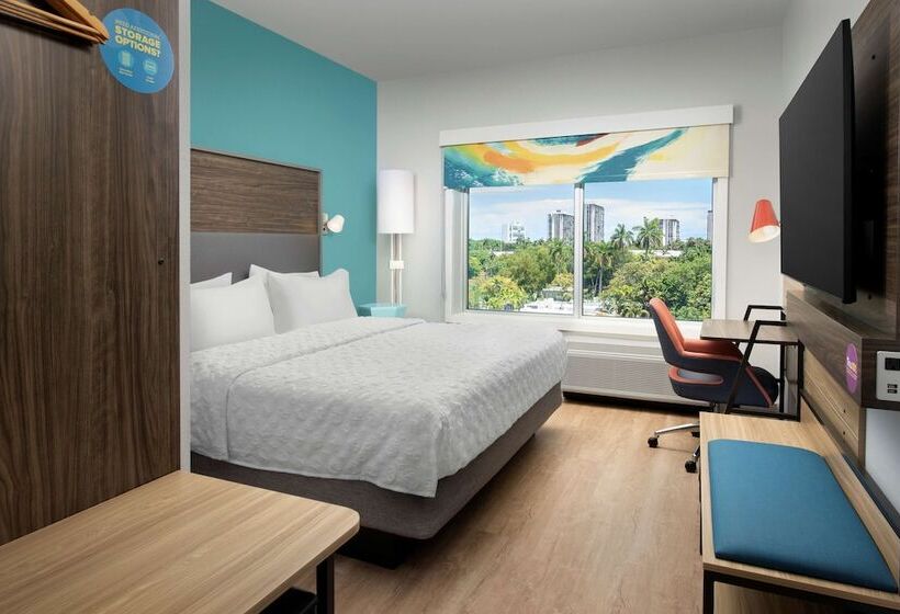 هتل Tru By Hilton Miami West Brickell