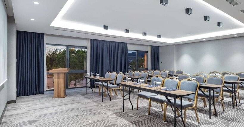 هتل Doubletree By Hilton Canakkale
