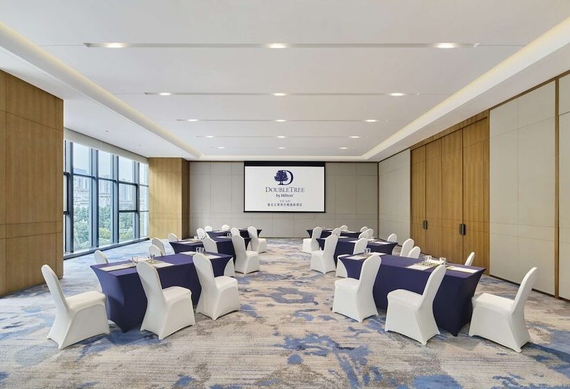 Отель Doubletree By Hilton Ya'an