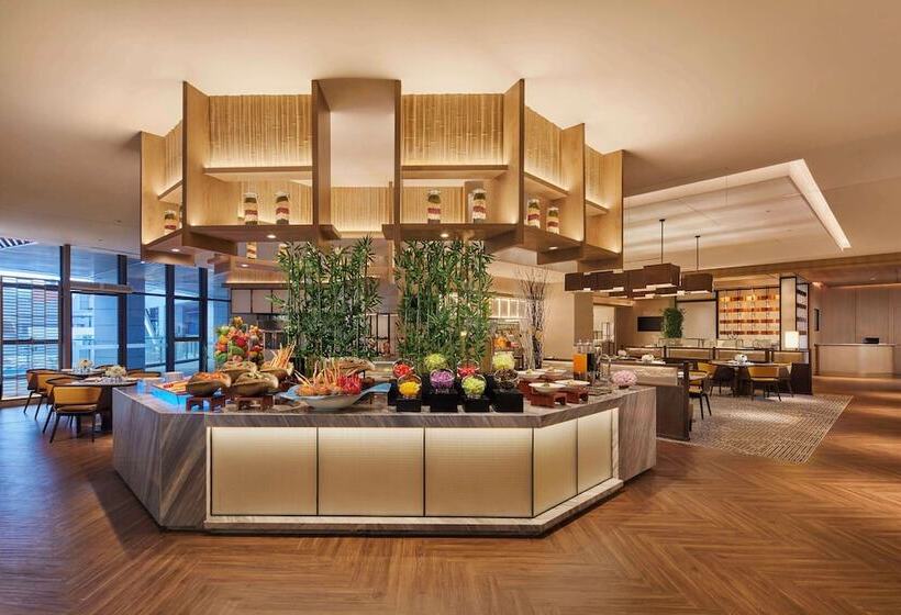 Отель Doubletree By Hilton Ya'an