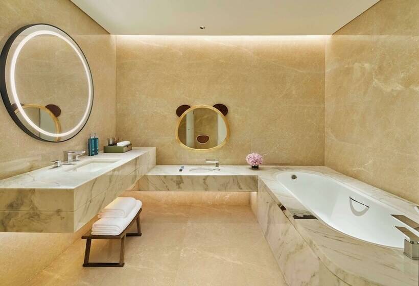 Отель Doubletree By Hilton Ya'an