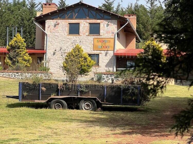هتل Y Cabañas Mountain Lodge