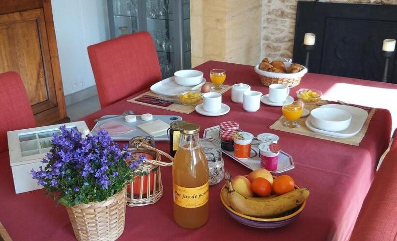 住宿加早餐  Domaine La Salvagie, Chambres D Hôtes Avec Spa, Sauna, Piscine, Massages