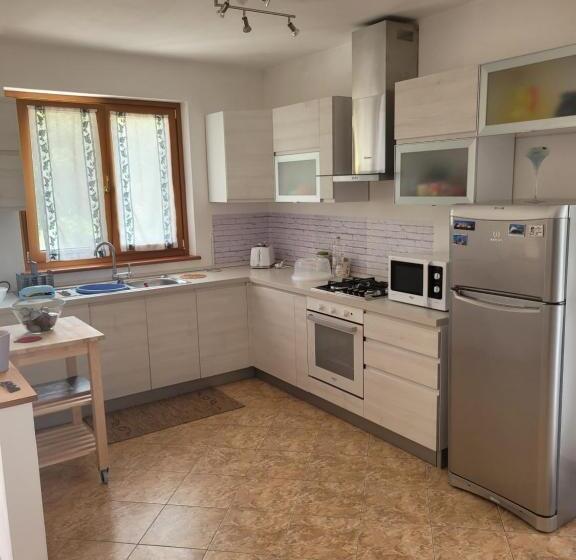 مبيت وإفطار Piccola California