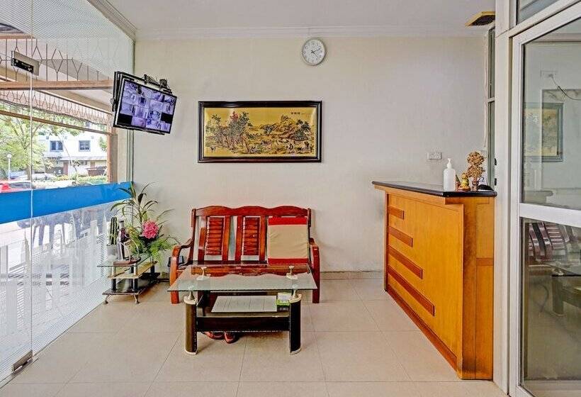 هتل Collection O 91484 Lai Lai Apartment
