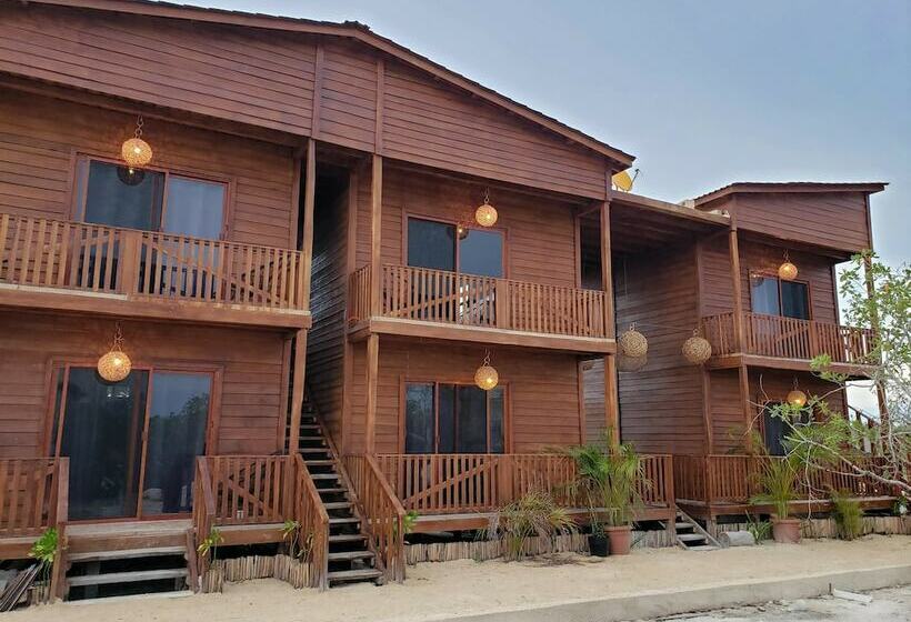 هتل Ecoco Holbox   Ecochic   Cabañas De Madera   Holbox Retreat