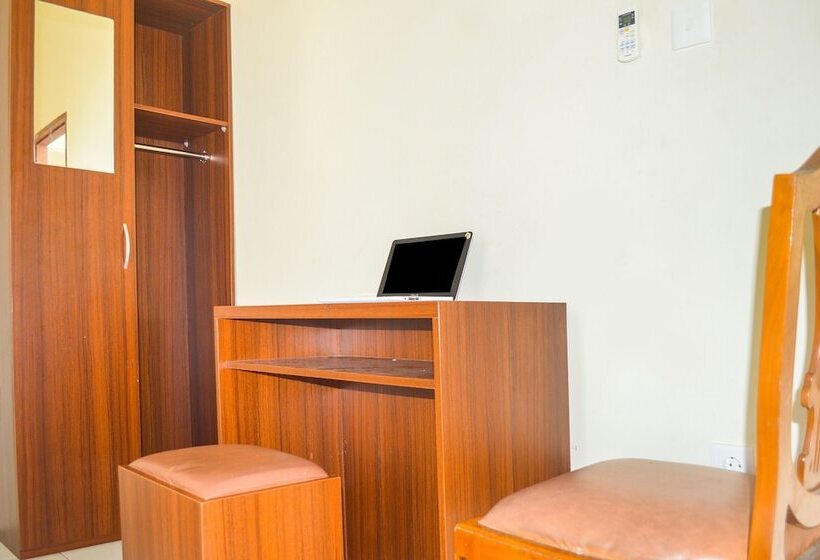 هتل Oyo 91491 Zalfa Guest House Syariah