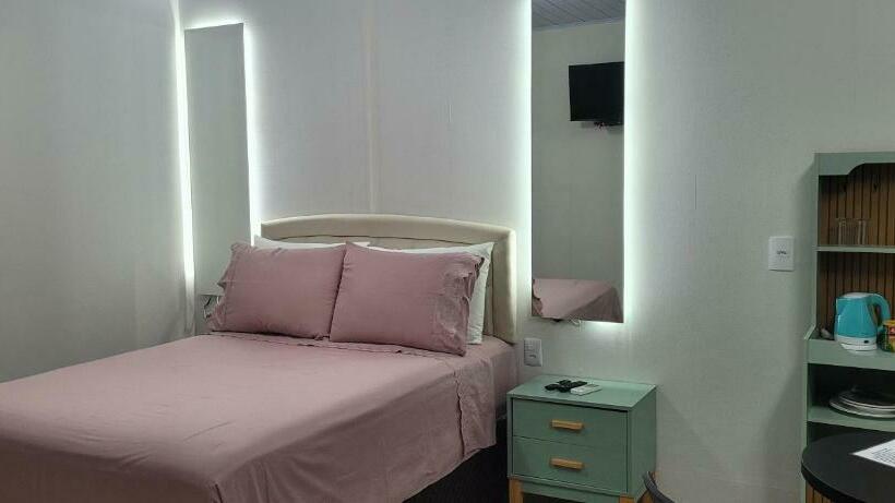 بنسيون Pousada Suite Avencal